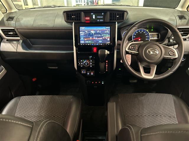 トール カスタムＧ　スマートアシスト　９インチメモリナビ　バックカメラ　両側パワースライドドア　オートクルーズコントロール　ＬＥＤオートライト　ハーフレザーシート　シートヒーター　純正アルミ　電子パーキング　純正ＥＴＣ（2枚目）