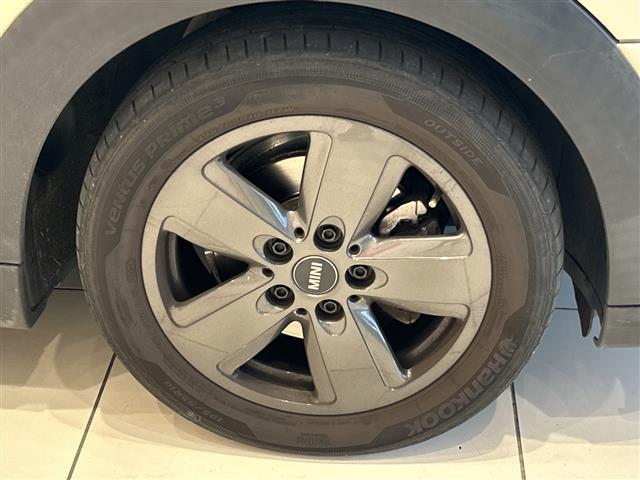 MINI クーパー クラシック・トリム インテリジェントセーフティ 純正メーカーナビ BT/USB/アップルカープレイ バックカメラ レーダークルーズコントロール LEDヘッドライト ハーフレザーシート(17枚目)