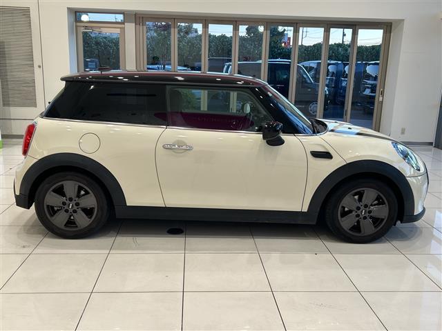 MINI クーパー クラシック・トリム インテリジェントセーフティ 純正メーカーナビ BT/USB/アップルカープレイ バックカメラ レーダークルーズコントロール LEDヘッドライト ハーフレザーシート(21枚目)