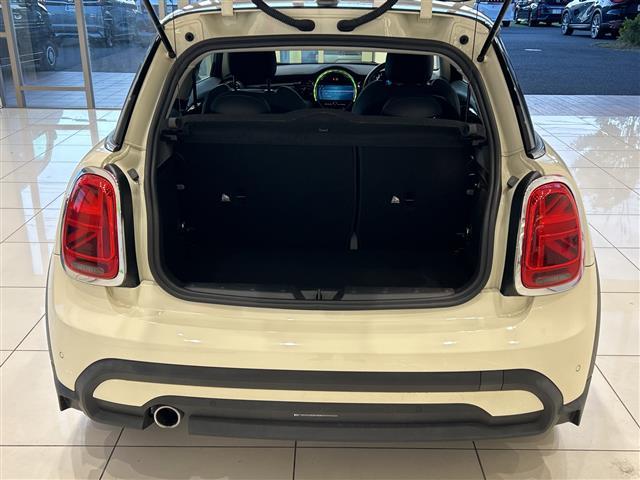 MINI クーパー クラシック・トリム インテリジェントセーフティ 純正メーカーナビ BT/USB/アップルカープレイ バックカメラ レーダークルーズコントロール LEDヘッドライト ハーフレザーシート(30枚目)