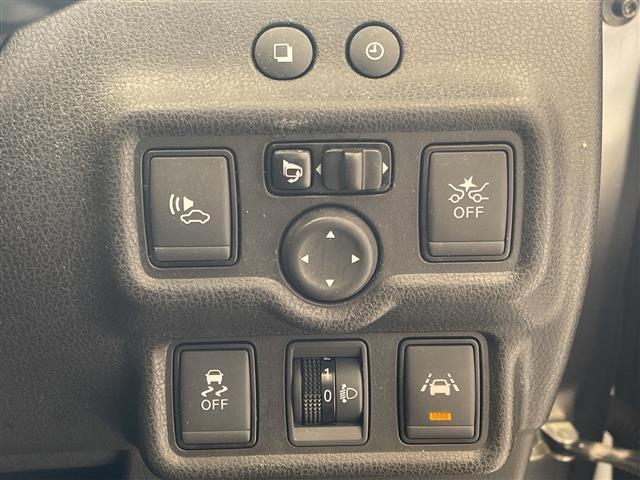 ノート ｅ－パワー　Ｘ　エマージェンシーブレーキ　純正メモリナビ（ＣＤ／ＤＶＤ／ＢＴ／フルセグ）　ステアリングスイッチ　ＥＴＣ（7枚目）