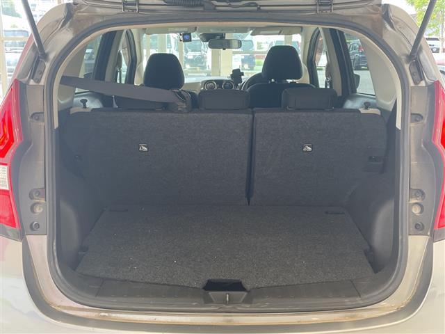 ノート ｅ－パワー　Ｘ　エマージェンシーブレーキ　純正メモリナビ（ＣＤ／ＤＶＤ／ＢＴ／フルセグ）　ステアリングスイッチ　ＥＴＣ（23枚目）