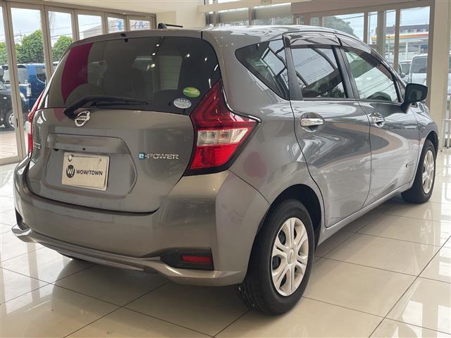 ノート ｅ－パワー　Ｘ　エマージェンシーブレーキ　純正メモリナビ（ＣＤ／ＤＶＤ／ＢＴ／フルセグ）　ステアリングスイッチ　ＥＴＣ（29枚目）