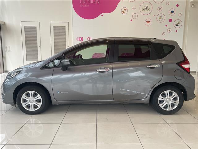 ノート ｅ－パワー　Ｘ　エマージェンシーブレーキ　純正メモリナビ（ＣＤ／ＤＶＤ／ＢＴ／フルセグ）　ステアリングスイッチ　ＥＴＣ（30枚目）