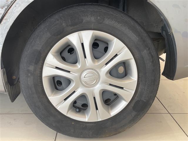 ノート ｅ－パワー　Ｘ　エマージェンシーブレーキ　純正メモリナビ（ＣＤ／ＤＶＤ／ＢＴ／フルセグ）　ステアリングスイッチ　ＥＴＣ（33枚目）