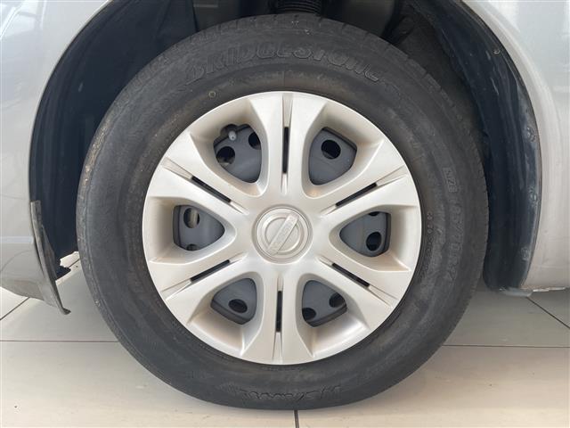 ノート ｅ－パワー　Ｘ　エマージェンシーブレーキ　純正メモリナビ（ＣＤ／ＤＶＤ／ＢＴ／フルセグ）　ステアリングスイッチ　ＥＴＣ（34枚目）