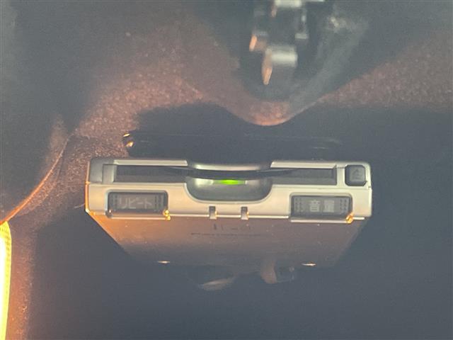 Eクラス E350 アバンギャルド サンルーフ 純正ナビ HIDオートライト 革シート シートヒーター メモリーシート 純正17インチアルミホイール ステアリングスイッチ ETC(3枚目)