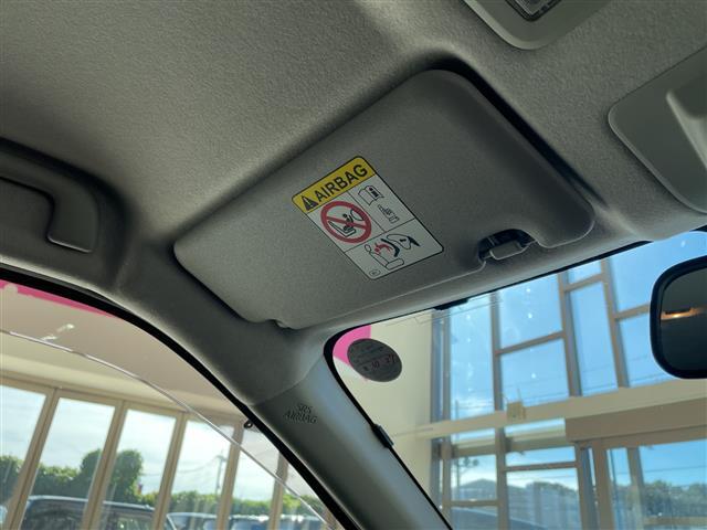 ロッキー プレミアムＧ　ＨＥＶ　スマートアシスト　９インチメモリナビ　バックカメラ　レーダークルーズコントロール　ＬＥＤオート　ハーフレザーシート　シートヒーター　純正１７インチアルミホイール　ステアリングスイッチ　純正ＥＴＣ（21枚目）