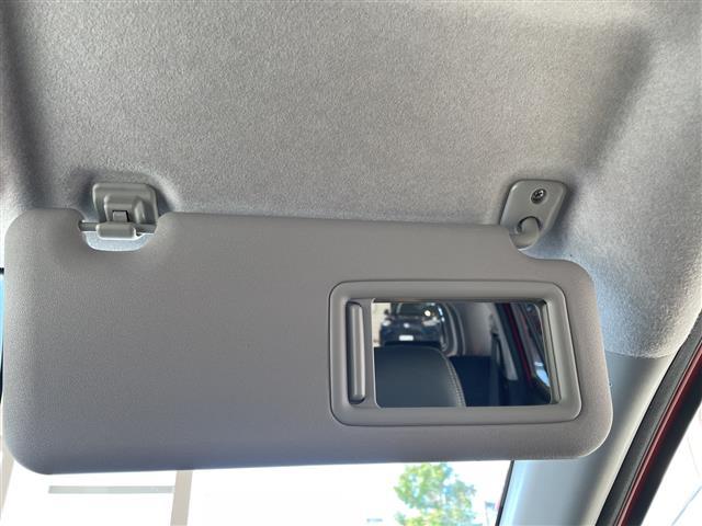 ロッキー プレミアムＧ　ＨＥＶ　スマートアシスト　９インチメモリナビ　バックカメラ　レーダークルーズコントロール　ＬＥＤオート　ハーフレザーシート　シートヒーター　純正１７インチアルミホイール　ステアリングスイッチ　純正ＥＴＣ（22枚目）