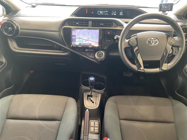 アクア Ｓスタイルブラック　トヨタセーフティーセンス　８インチメモリナビ（ＣＤ／ＤＶＤ／ＢＴ／フルセグ）　バックカメラ　ＬＥＤオートライト　純正１５インチアルミホイール　ＥＴＣ（2枚目）