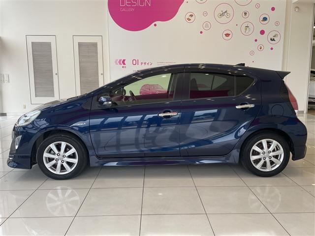 アクア Ｓスタイルブラック　トヨタセーフティーセンス　８インチメモリナビ（ＣＤ／ＤＶＤ／ＢＴ／フルセグ）　バックカメラ　ＬＥＤオートライト　純正１５インチアルミホイール　ＥＴＣ（22枚目）