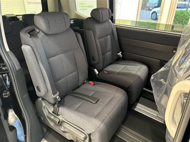 ステップワゴン e:HEVエアー EX ホンダセンシング 15.6インチ純正フリップダウンモニター 11.4インチ純正ナビ バックカメラ レーダークルーズコントロール 両側パワースライドドア パワーバックドア LEDオートライト(13枚目)