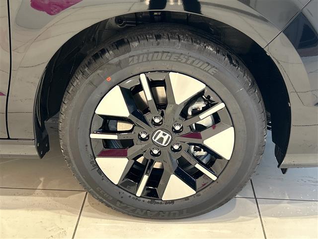 ステップワゴン e:HEVエアー EX ホンダセンシング 15.6インチ純正フリップダウンモニター 11.4インチ純正ナビ バックカメラ レーダークルーズコントロール 両側パワースライドドア パワーバックドア LEDオートライト(17枚目)