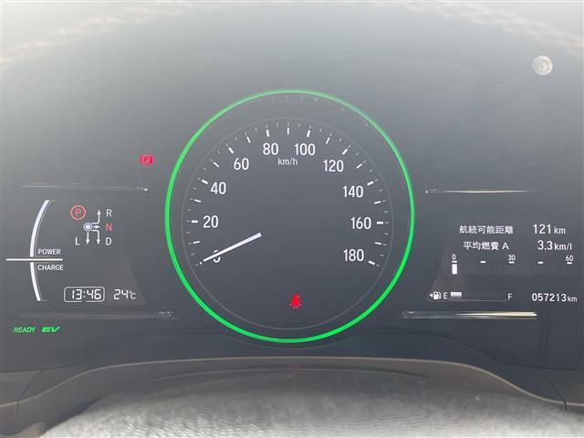 ヴェゼル ハイブリッドＺ・ホンダセンシング　ホンダセンシング　純正ナビ　フルセグＴＶ　バックカメラ　アダプティブクルーズコントロール　ＬＥＤ　ハーフレザー　パワーシート　シートヒーター　純正１７インチＡＷ　パドルシフト　ＥＴＣ　禁煙車（3枚目）