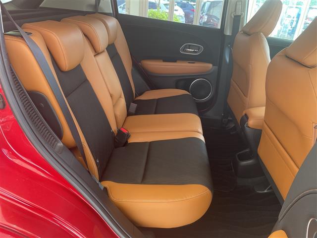 ヴェゼル ハイブリッドＺ・ホンダセンシング　ホンダセンシング　純正ナビ　フルセグＴＶ　バックカメラ　アダプティブクルーズコントロール　ＬＥＤ　ハーフレザー　パワーシート　シートヒーター　純正１７インチＡＷ　パドルシフト　ＥＴＣ　禁煙車（13枚目）