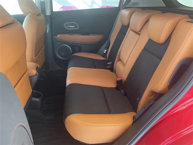 ヴェゼル ハイブリッドＺ・ホンダセンシング　ホンダセンシング　純正ナビ　フルセグＴＶ　バックカメラ　アダプティブクルーズコントロール　ＬＥＤ　ハーフレザー　パワーシート　シートヒーター　純正１７インチＡＷ　パドルシフト　ＥＴＣ　禁煙車（14枚目）