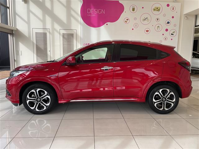 ヴェゼル ハイブリッドＺ・ホンダセンシング　ホンダセンシング　純正ナビ　フルセグＴＶ　バックカメラ　アダプティブクルーズコントロール　ＬＥＤ　ハーフレザー　パワーシート　シートヒーター　純正１７インチＡＷ　パドルシフト　ＥＴＣ　禁煙車（22枚目）