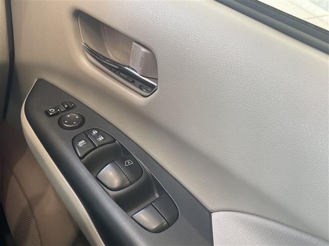 セレナ Ｘ　インテリジェント　エマージェンシーブレーキ　純正８インチナビ　ＣＤ／ＤＶＤ／ＢＴ／フルセグ／ＵＳＢ　アラウンドビューモニター　フリップダウンモニター　両側電動スライドドア（23枚目）