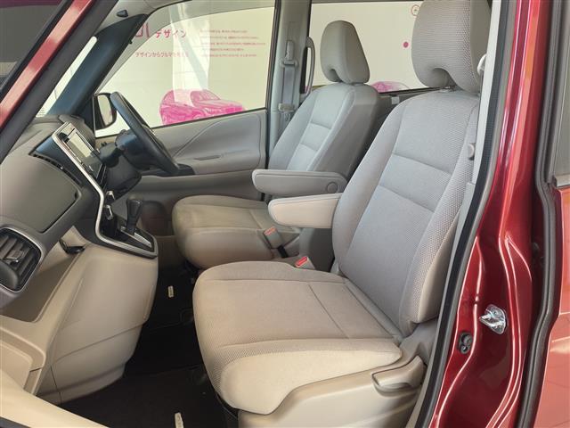 セレナ Ｘ　インテリジェント　エマージェンシーブレーキ　純正８インチナビ　ＣＤ／ＤＶＤ／ＢＴ／フルセグ／ＵＳＢ　アラウンドビューモニター　フリップダウンモニター　両側電動スライドドア（29枚目）