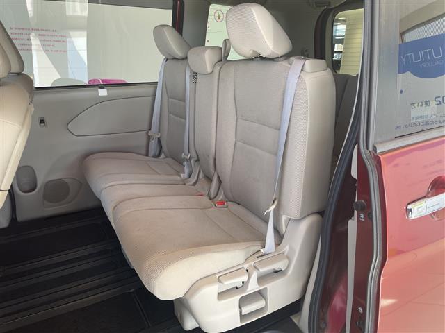 セレナ Ｘ　インテリジェント　エマージェンシーブレーキ　純正８インチナビ　ＣＤ／ＤＶＤ／ＢＴ／フルセグ／ＵＳＢ　アラウンドビューモニター　フリップダウンモニター　両側電動スライドドア（31枚目）