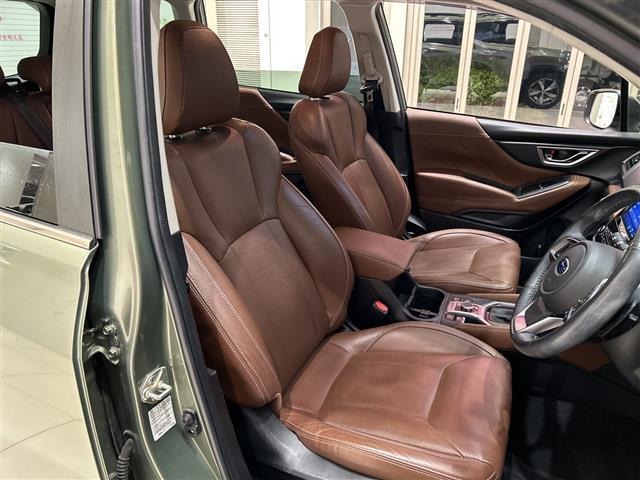 フォレスター アドバンス　アイサイト　純正８インチメーカーナビ　ＣＤ／ＤＶＤ／ＢＴ／ＵＳＢ／フルセグ　バックカメラ　サイドカメラ　パワーバックドア　レーダークルーズコントロール　レーンキープアシスト　ＬＥＤ（11枚目）