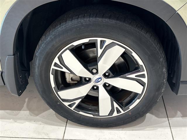 フォレスター アドバンス　アイサイト　純正８インチメーカーナビ　ＣＤ／ＤＶＤ／ＢＴ／ＵＳＢ／フルセグ　バックカメラ　サイドカメラ　パワーバックドア　レーダークルーズコントロール　レーンキープアシスト　ＬＥＤ（17枚目）