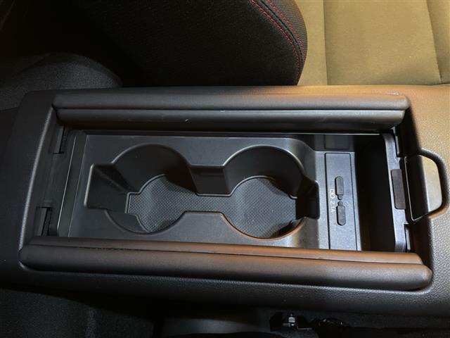 ＢＲＺ Ｒ　アイサイト☆フローティングディスプレイオーディオ　ＢＴ／ＵＳＢ　デジタルインナーミラー　レーダークルーズコントロール　ＬＥＤヘッドライト　シートヒーター　純正１７インチアルミホイール（21枚目）