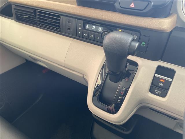 N-BOX ベースグレード ホンダセンシング 純正8インチメモリナビ バックカメラ 片側パワースライドドア レーダークルーズコントロール LEDオートライト シートヒーター 電子パーキング ステアリングスイッチ 純正ETC 禁煙(27枚目)