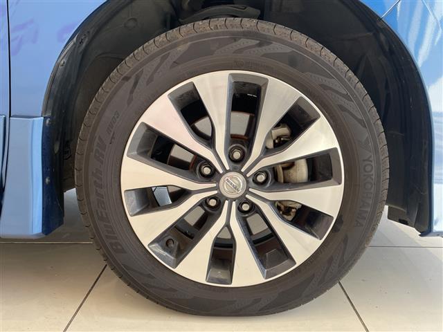 セレナ ハイウェイスター エマージェンシーブレーキ プロパイロット 純正フリップダウンモニター 純正9インチメモリナビ アラウンドビューモニター 両側パワースライドドア LED 純正16インチアルミ 電子パーキング 純正ETC(17枚目)