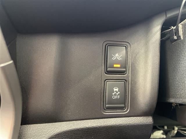 セレナ ハイウェイスター エマージェンシーブレーキ プロパイロット 純正フリップダウンモニター 純正9インチメモリナビ アラウンドビューモニター 両側パワースライドドア LED 純正16インチアルミ 電子パーキング 純正ETC(28枚目)