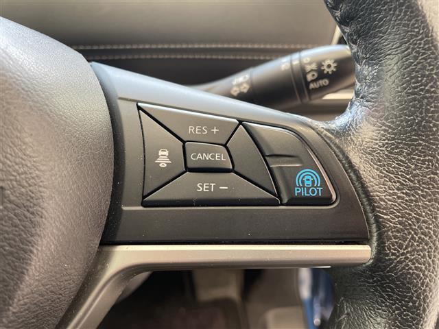 セレナ ハイウェイスター エマージェンシーブレーキ プロパイロット 純正フリップダウンモニター 純正9インチメモリナビ アラウンドビューモニター 両側パワースライドドア LED 純正16インチアルミ 電子パーキング 純正ETC(38枚目)