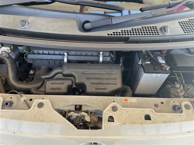 ムーヴキャンバス Ｘメイクアップリミテッド　ＳＡＩＩＩ　スマートアシスト　純正メモリナビ（ＣＤ／ＤＶＤ／ＢＴ／フルセグ）　全方位カメラ　両側パワースライドドア　ステアリングスイッチ　アイドリングストップ（31枚目）