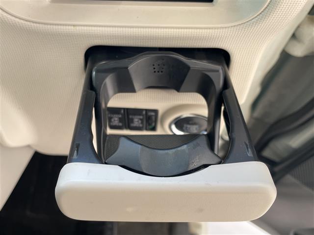 ムーヴキャンバス Ｘメイクアップリミテッド　ＳＡＩＩＩ　スマートアシスト　純正メモリナビ（ＣＤ／ＤＶＤ／ＢＴ／フルセグ）　全方位カメラ　両側パワースライドドア　ステアリングスイッチ　アイドリングストップ（33枚目）