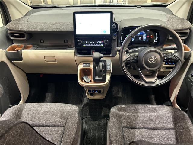 シエンタ Ｚ　純正フリップダウンモニター　純正ナビ　パノラミックビューモニター　両側パワースライドドア　レーダークルーズコントロール　ＬＥＤ　シートヒーター　ステアリングヒーター　ブラインドスポットモニター　ＥＴＣ（2枚目）