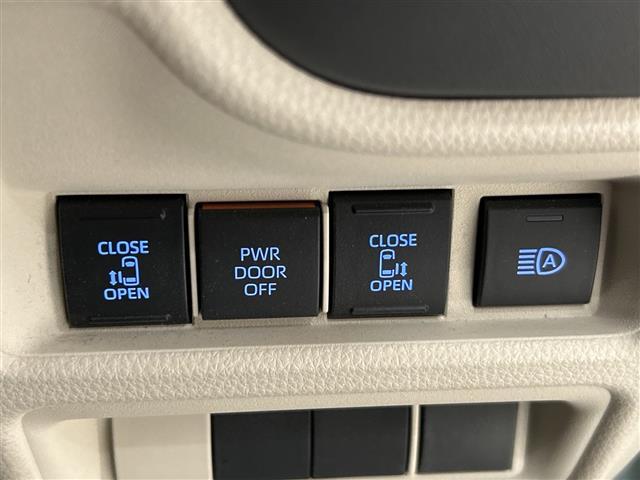 シエンタ Ｚ　純正フリップダウンモニター　純正ナビ　パノラミックビューモニター　両側パワースライドドア　レーダークルーズコントロール　ＬＥＤ　シートヒーター　ステアリングヒーター　ブラインドスポットモニター　ＥＴＣ（8枚目）