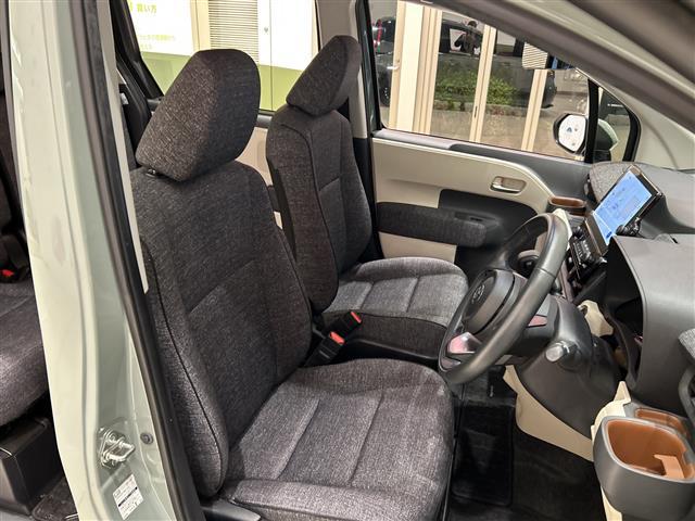 シエンタ Ｚ　純正フリップダウンモニター　純正ナビ　パノラミックビューモニター　両側パワースライドドア　レーダークルーズコントロール　ＬＥＤ　シートヒーター　ステアリングヒーター　ブラインドスポットモニター　ＥＴＣ（11枚目）