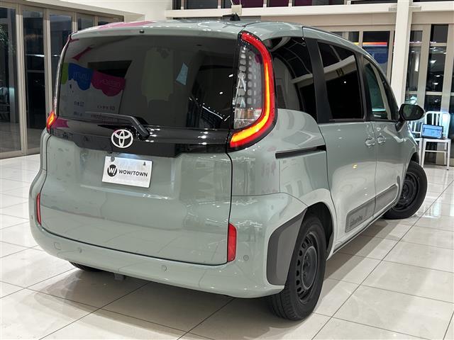 シエンタ Ｚ　純正フリップダウンモニター　純正ナビ　パノラミックビューモニター　両側パワースライドドア　レーダークルーズコントロール　ＬＥＤ　シートヒーター　ステアリングヒーター　ブラインドスポットモニター　ＥＴＣ（18枚目）