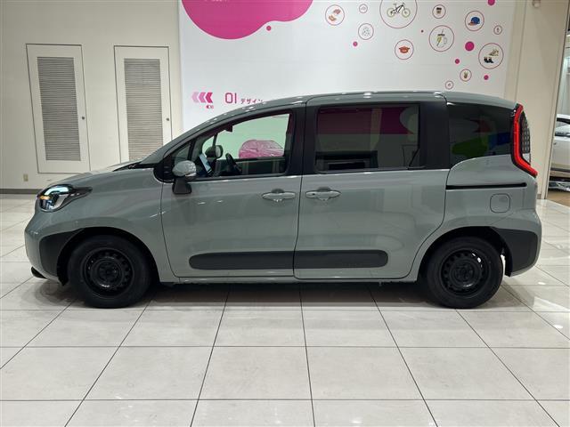 シエンタ Ｚ　純正フリップダウンモニター　純正ナビ　パノラミックビューモニター　両側パワースライドドア　レーダークルーズコントロール　ＬＥＤ　シートヒーター　ステアリングヒーター　ブラインドスポットモニター　ＥＴＣ（21枚目）