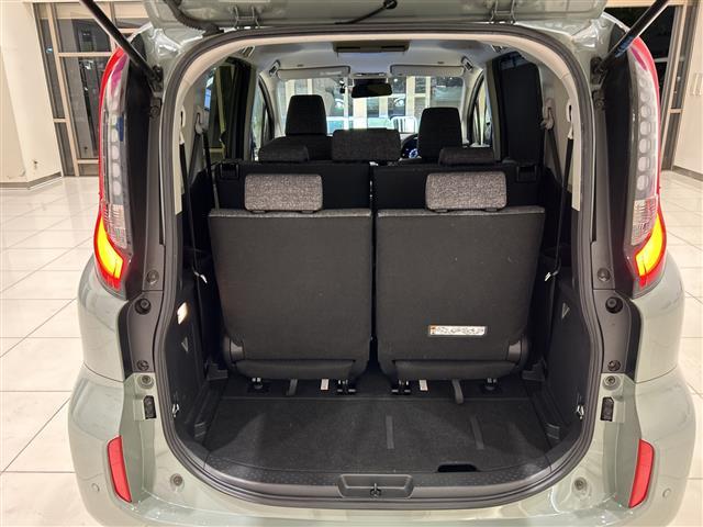 シエンタ Ｚ　純正フリップダウンモニター　純正ナビ　パノラミックビューモニター　両側パワースライドドア　レーダークルーズコントロール　ＬＥＤ　シートヒーター　ステアリングヒーター　ブラインドスポットモニター　ＥＴＣ（28枚目）