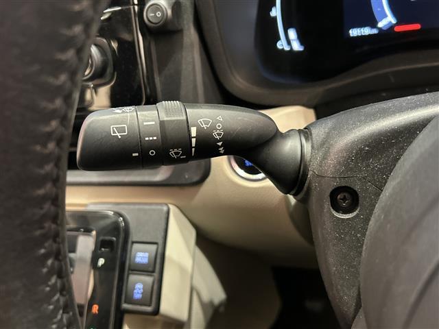 シエンタ Ｚ　純正フリップダウンモニター　純正ナビ　パノラミックビューモニター　両側パワースライドドア　レーダークルーズコントロール　ＬＥＤ　シートヒーター　ステアリングヒーター　ブラインドスポットモニター　ＥＴＣ（35枚目）