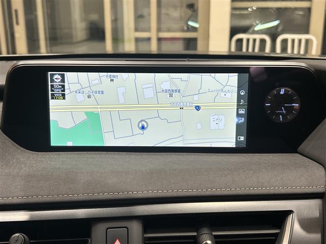 ＵＸ ＵＸ２５０ｈ　バージョンＣ　衝突軽減ブレーキ　純正ナビ　全方位　レーダークルーズコントロール　ＬＥＤ　ハーフレザーシート　シートヒーター　純正１７インチアルミ　ブラインドスポットモニター　ステアリングヒーター　ＥＴＣ２．０　禁煙（4枚目）