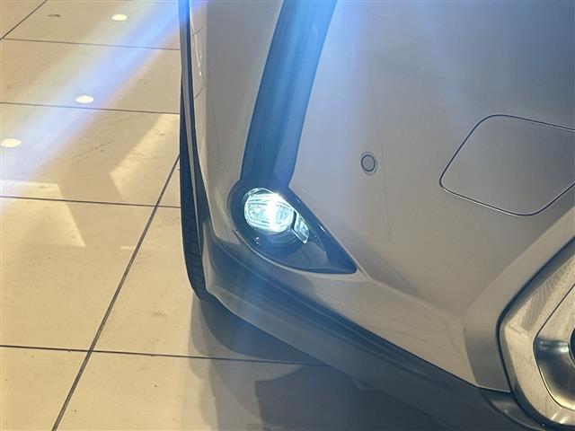 ＵＸ ＵＸ２５０ｈ　バージョンＣ　衝突軽減ブレーキ　純正ナビ　全方位　レーダークルーズコントロール　ＬＥＤ　ハーフレザーシート　シートヒーター　純正１７インチアルミ　ブラインドスポットモニター　ステアリングヒーター　ＥＴＣ２．０　禁煙（15枚目）