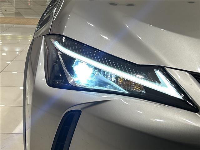 ＵＸ ＵＸ２５０ｈ　バージョンＣ　衝突軽減ブレーキ　純正ナビ　全方位　レーダークルーズコントロール　ＬＥＤ　ハーフレザーシート　シートヒーター　純正１７インチアルミ　ブラインドスポットモニター　ステアリングヒーター　ＥＴＣ２．０　禁煙（16枚目）
