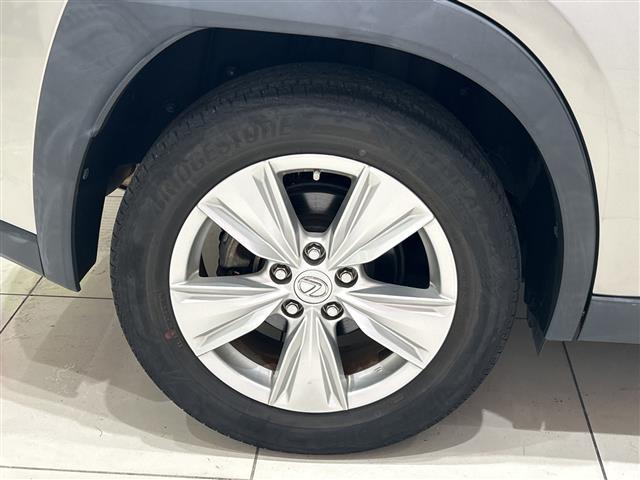 ＵＸ ＵＸ２５０ｈ　バージョンＣ　衝突軽減ブレーキ　純正ナビ　全方位　レーダークルーズコントロール　ＬＥＤ　ハーフレザーシート　シートヒーター　純正１７インチアルミ　ブラインドスポットモニター　ステアリングヒーター　ＥＴＣ２．０　禁煙（26枚目）