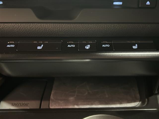 ＵＸ ＵＸ２５０ｈ　バージョンＣ　衝突軽減ブレーキ　純正ナビ　全方位　レーダークルーズコントロール　ＬＥＤ　ハーフレザーシート　シートヒーター　純正１７インチアルミ　ブラインドスポットモニター　ステアリングヒーター　ＥＴＣ２．０　禁煙（40枚目）