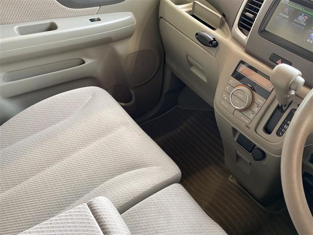 スペーシア Ｘ　純正スマートフォン連携ナビＡＭ／ＦＭ／ＡＵＸ／ＢＴ／ＨＤＭＩ）／パワースライドドア／バックカメラ／スマートキー／ＡＡＣ／アイドリングストップ／電動格納ミラー／ドアバイザー／ＩＳＯＦＩＸ（19枚目）