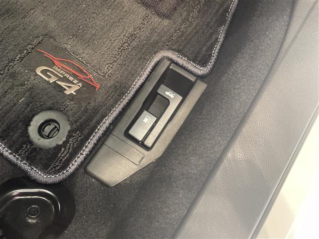 インプレッサＧ４ ２．０ｉ－Ｓアイサイト　アイサイト　純正ナビ　フルセグＴＶ　バックカメラ　レーダークルーズコントロール　ＬＥＤ　パワーシート　純正１８インチＡＷ　パドルシフト　ステアリングスイッチ　Ｐスタート　ＥＴＣ　禁煙車（37枚目）