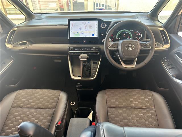 ヴォクシー Ｓ－Ｚ　セーフティセンス　純正１０．５インチナビ　ＣＤ／ＢＴ／ＵＳＢ／ＨＤＭＩ／フルセグ　バックカメラ　フリップダウンモニター　両側電動スライドドア　パワーバックドア　レーダークルーズ（2枚目）