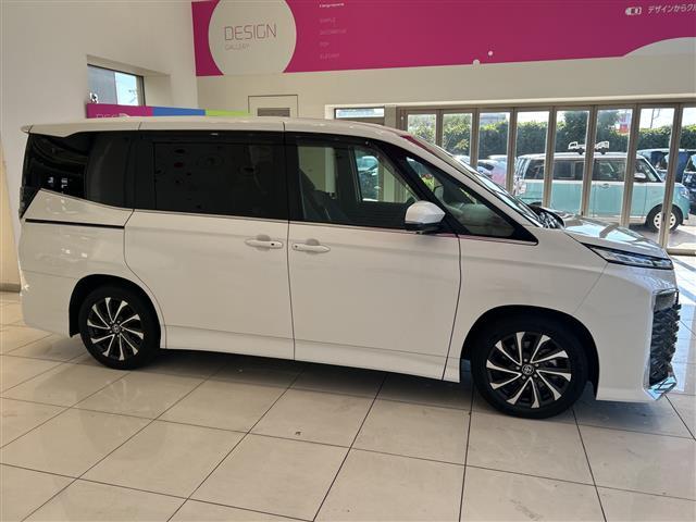 ヴォクシー Ｓ－Ｚ　セーフティセンス　純正１０．５インチナビ　ＣＤ／ＢＴ／ＵＳＢ／ＨＤＭＩ／フルセグ　バックカメラ　フリップダウンモニター　両側電動スライドドア　パワーバックドア　レーダークルーズ（21枚目）