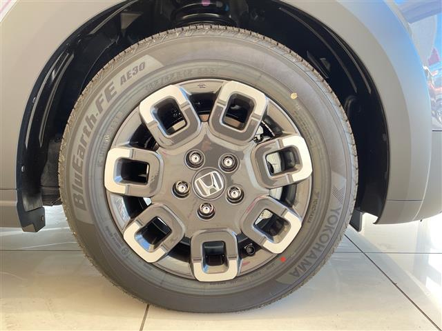 フリード e:HEVクロスター ホンダセンシング 純正9インチメモリーナビ BT/USB/フルセグ/アップルカープレイ バックカメラ 両側電動スライドドア レーダークルーズコントロール レーンキープアシスト LED(17枚目)